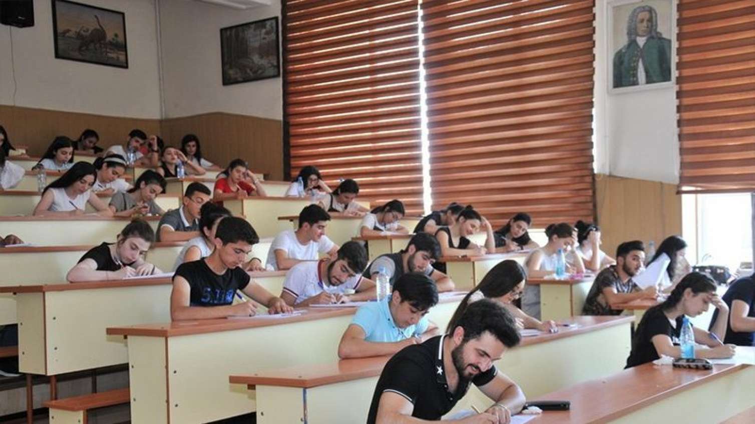Dövlət sifarişli ali təhsil xərcləri artırılır 