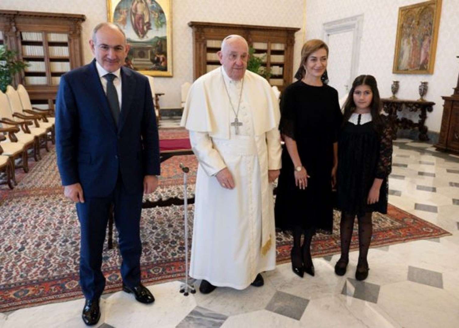Paşinyan "Roma Papa"sı ilə görüşdə sülhdən danışdı 