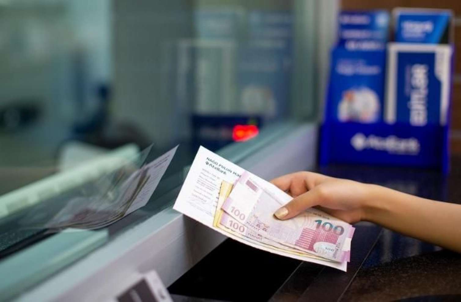 Əhalinin bank əmanətlərinin faizi artdı 