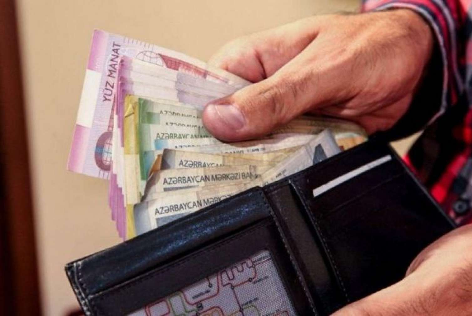 Azərbaycanda ən yüksək maaş: 4 min manatı kimlər alır? - SİYAHI 