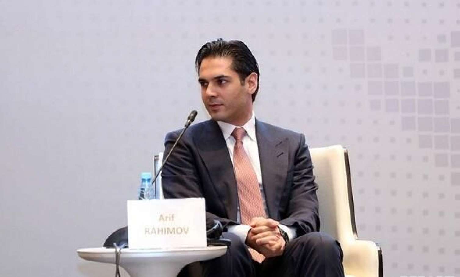 Azad Rəhimovun oğlu məhkəməyə gəlsin – Tələb 