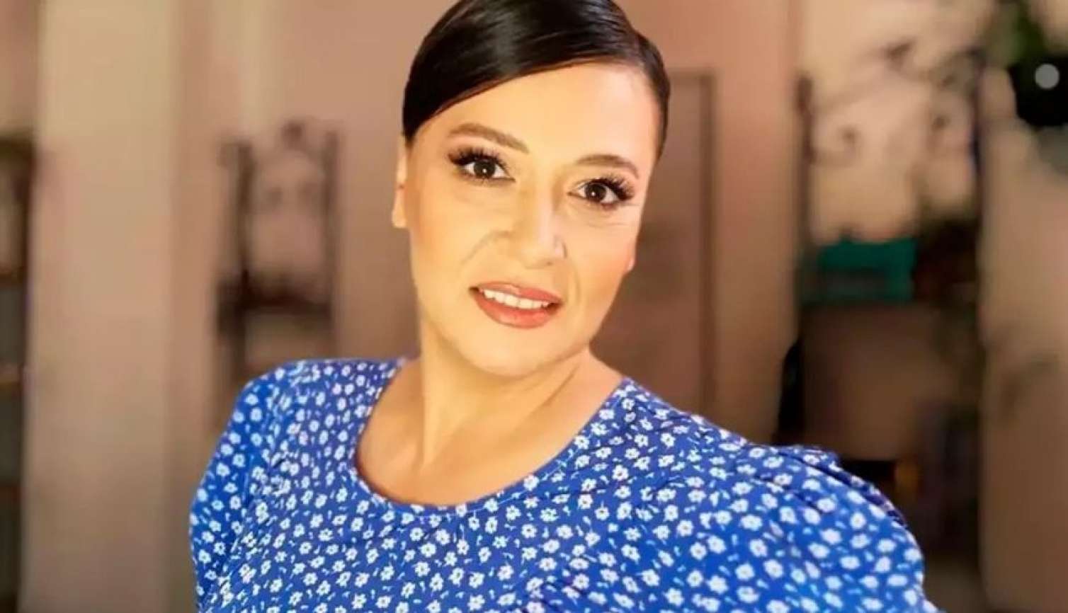 Efirdə gərgin anlar: şikayətçi aktrisaya hücum etdi 