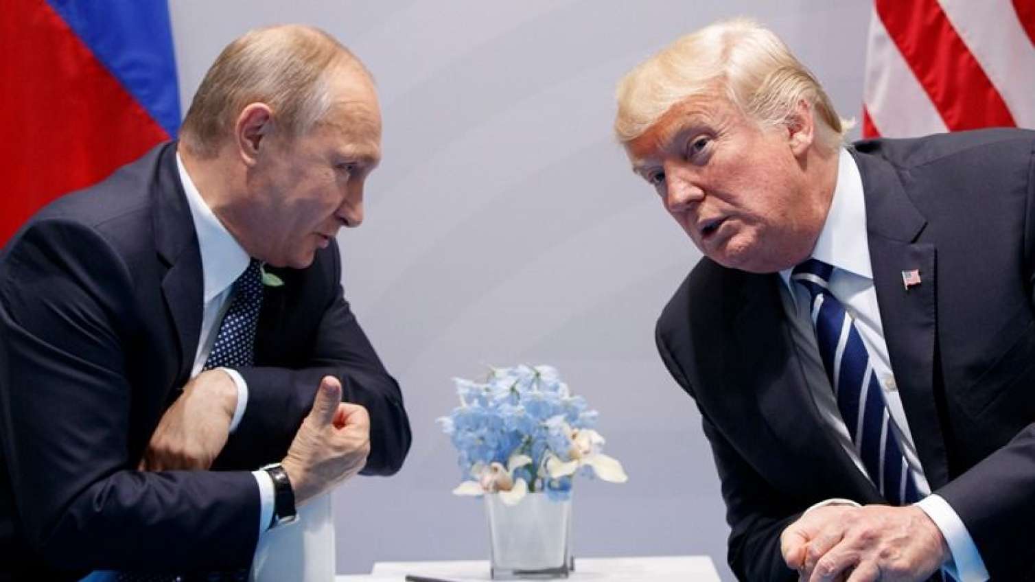 Putin Trampla Ukraynada atəşkəsi müzakirə etməyə hazırdı 