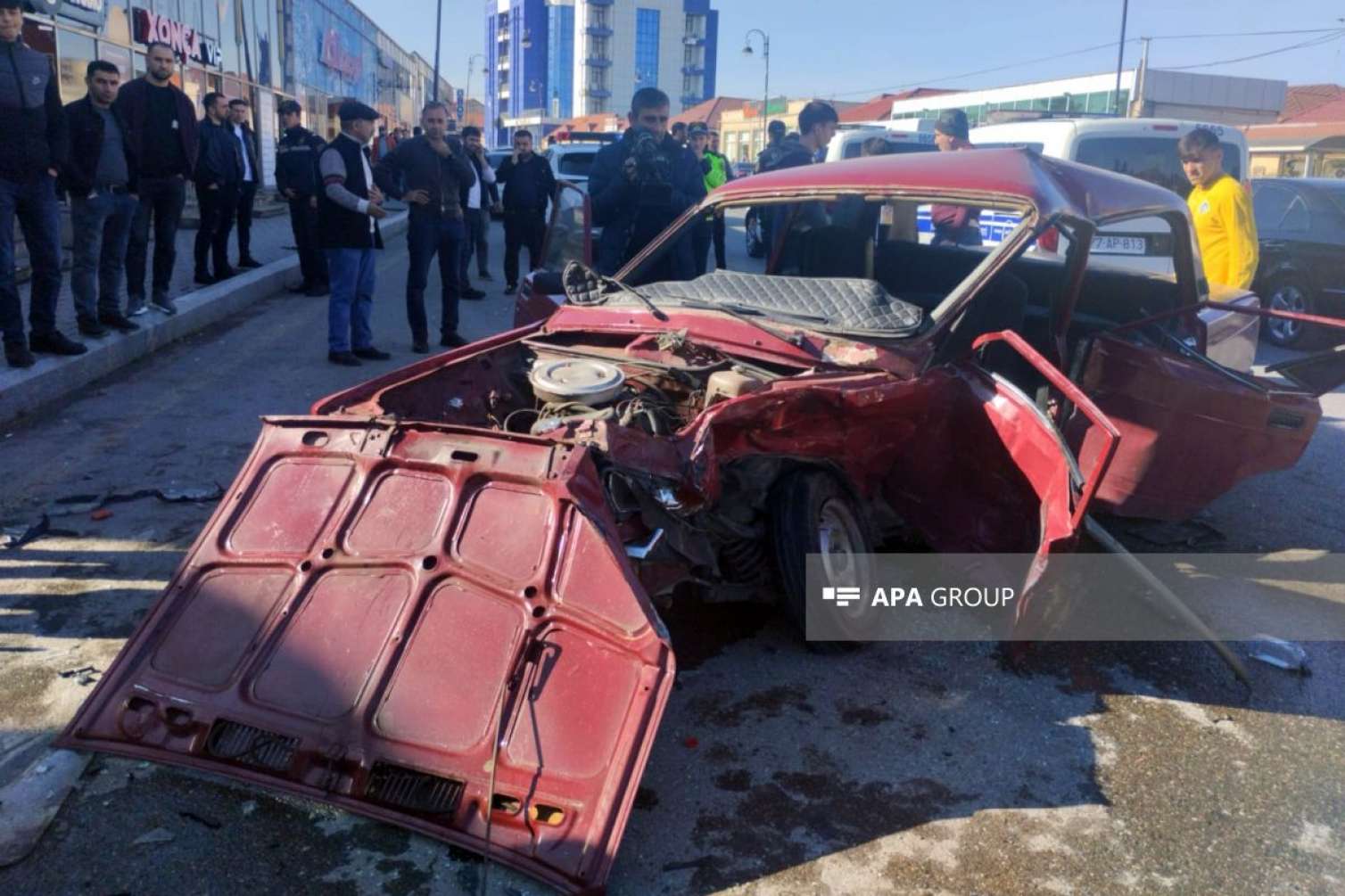 Qubada 2 maşın toqquşdu: Xəsarət alanlar var 