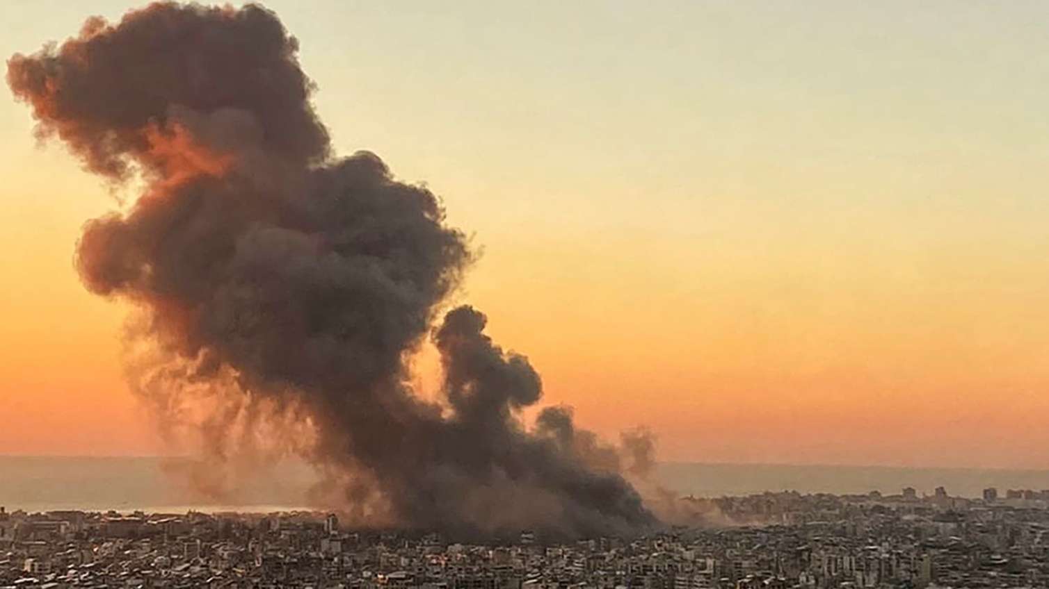 İsrail Beyrutu vurdu: Ölən və yaralananlar var 