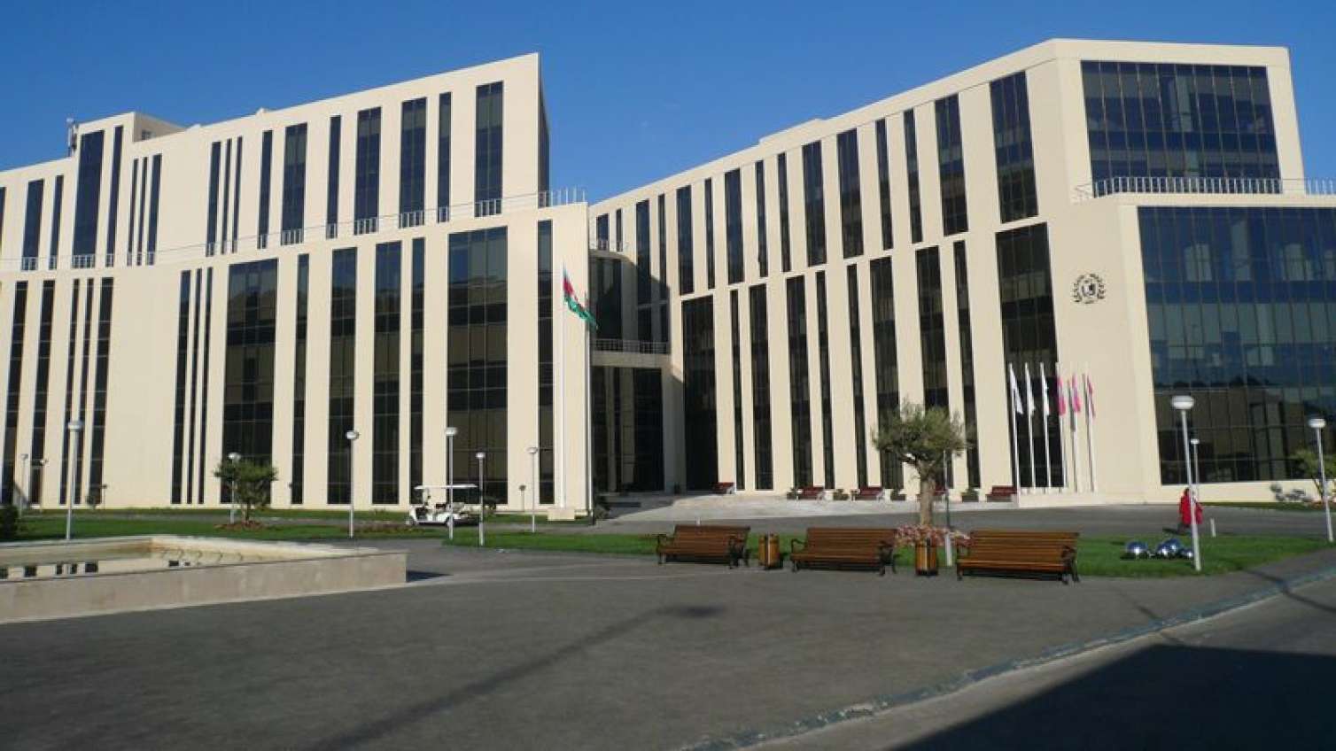 Bu universitetin təmirinə 790 min pul ayrıldı 