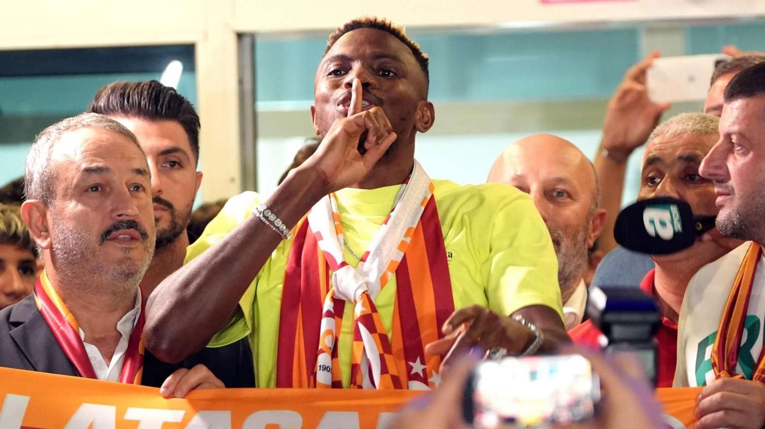  Viktor Osimhen "Qalatasaray"dan gedir? - Razılıq əldə olundu 