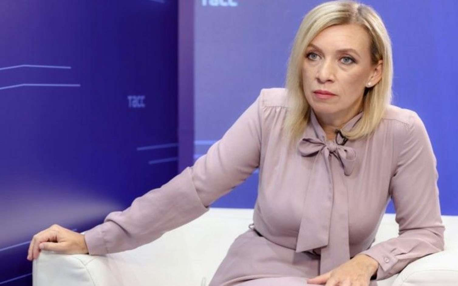 Zaxarovadan Fransaya cavab: Bu, dəstək deyil, məhv etməkdir! 