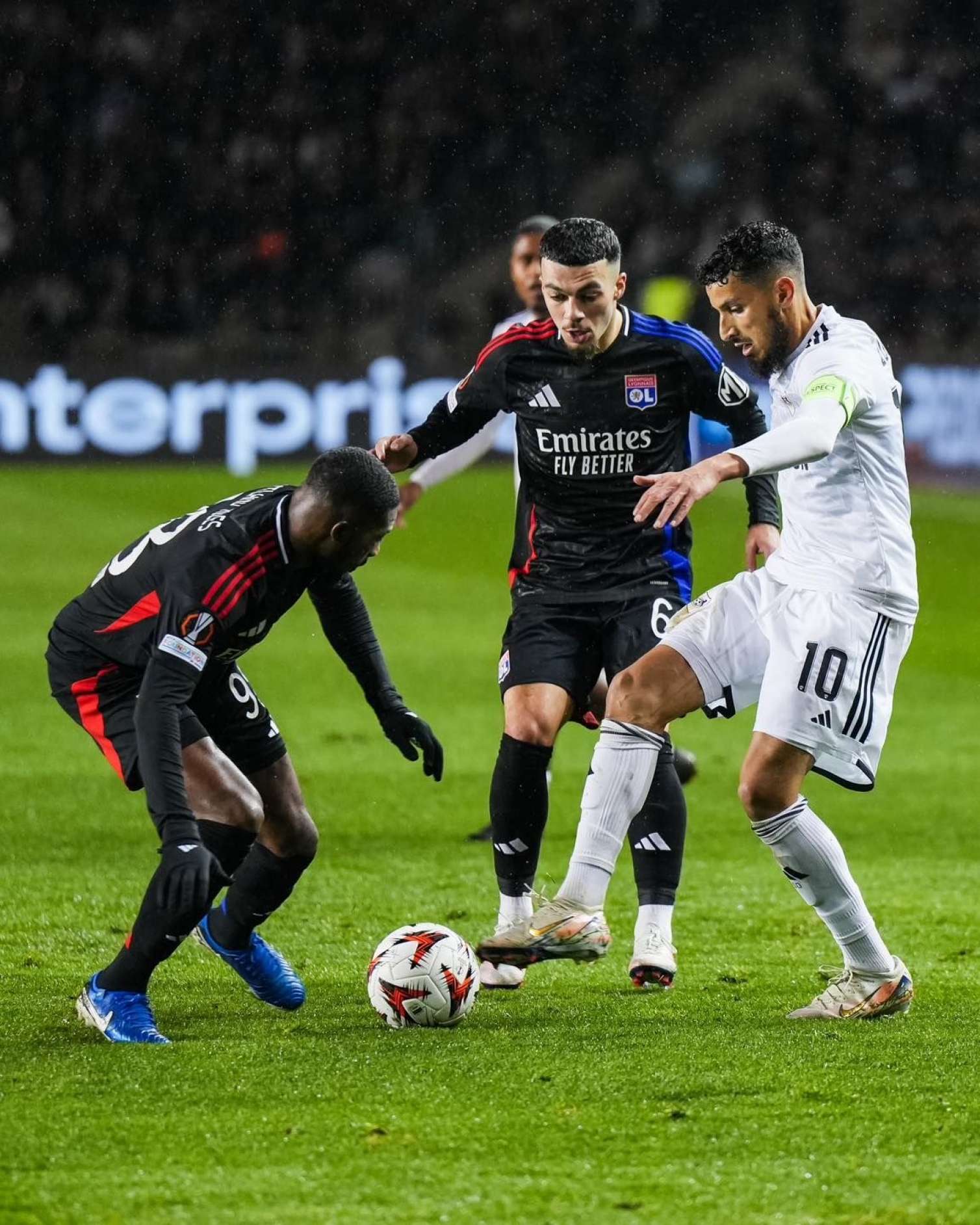 "Qarabağ" "Lion"a böyük hesabla uduzdu 