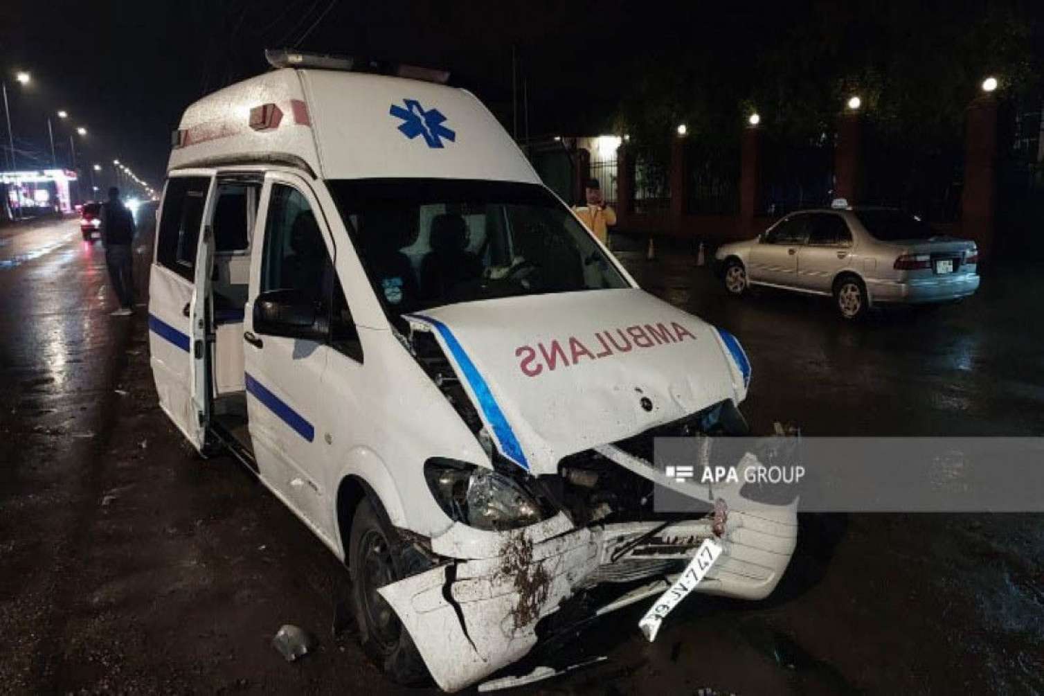 Lənkəranda təcili yardım qəzaya uğradı  