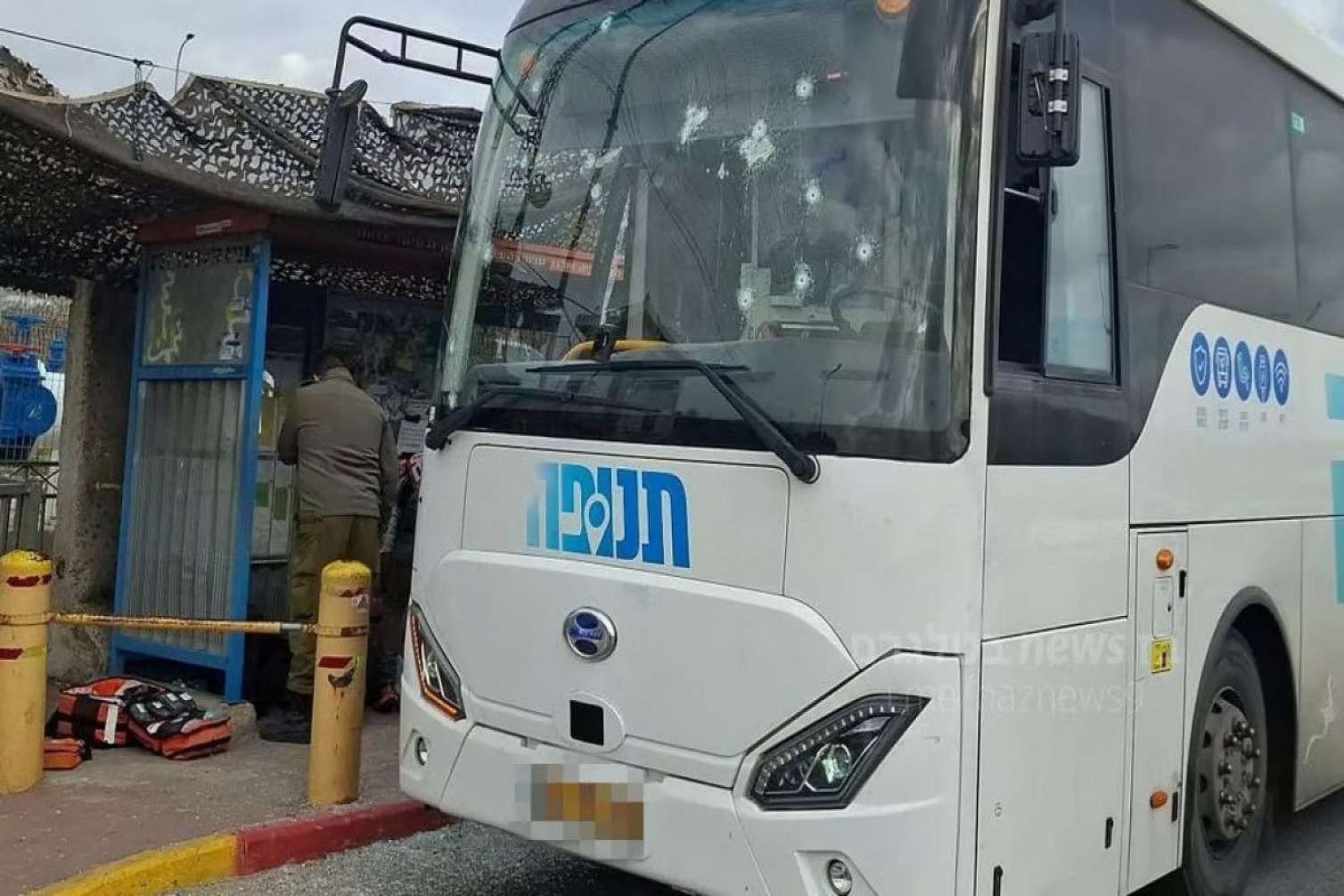İsrail sərnişin avtobusuna  hücum edildi - 9 yaralı.. 