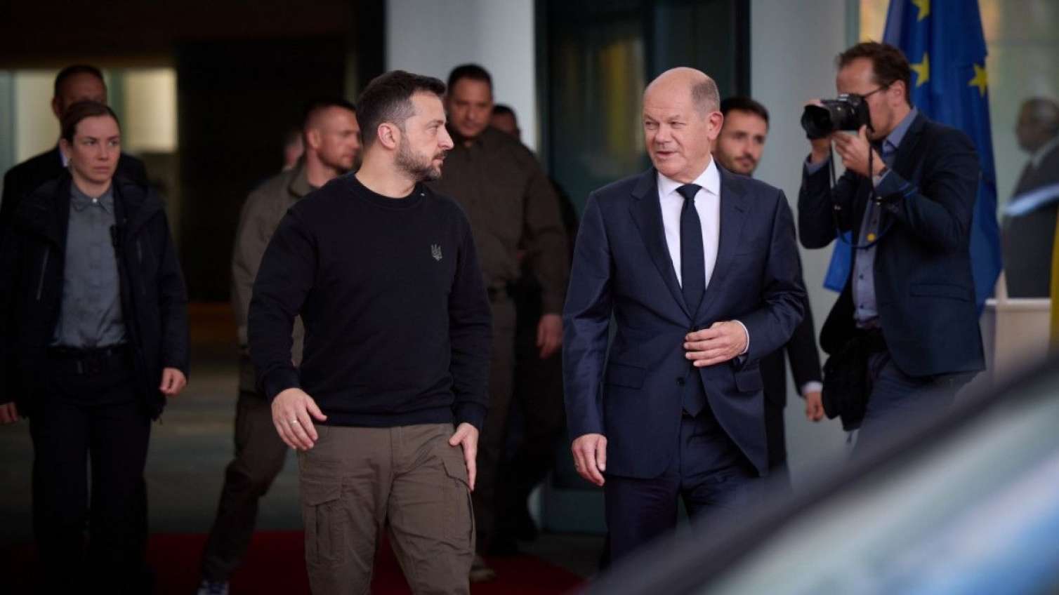 Şolts Putinlə söhbətinin detallarını Zelenskiyə çatırıb 