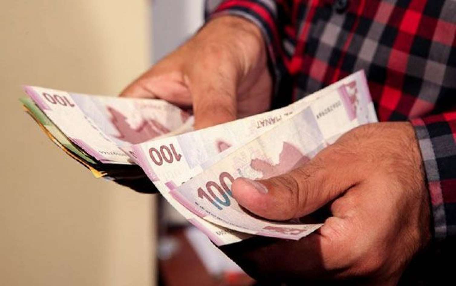 14 ay dövlətdən qanunsuz kompensasiya alan kapitan CƏZALANDIRILDI 