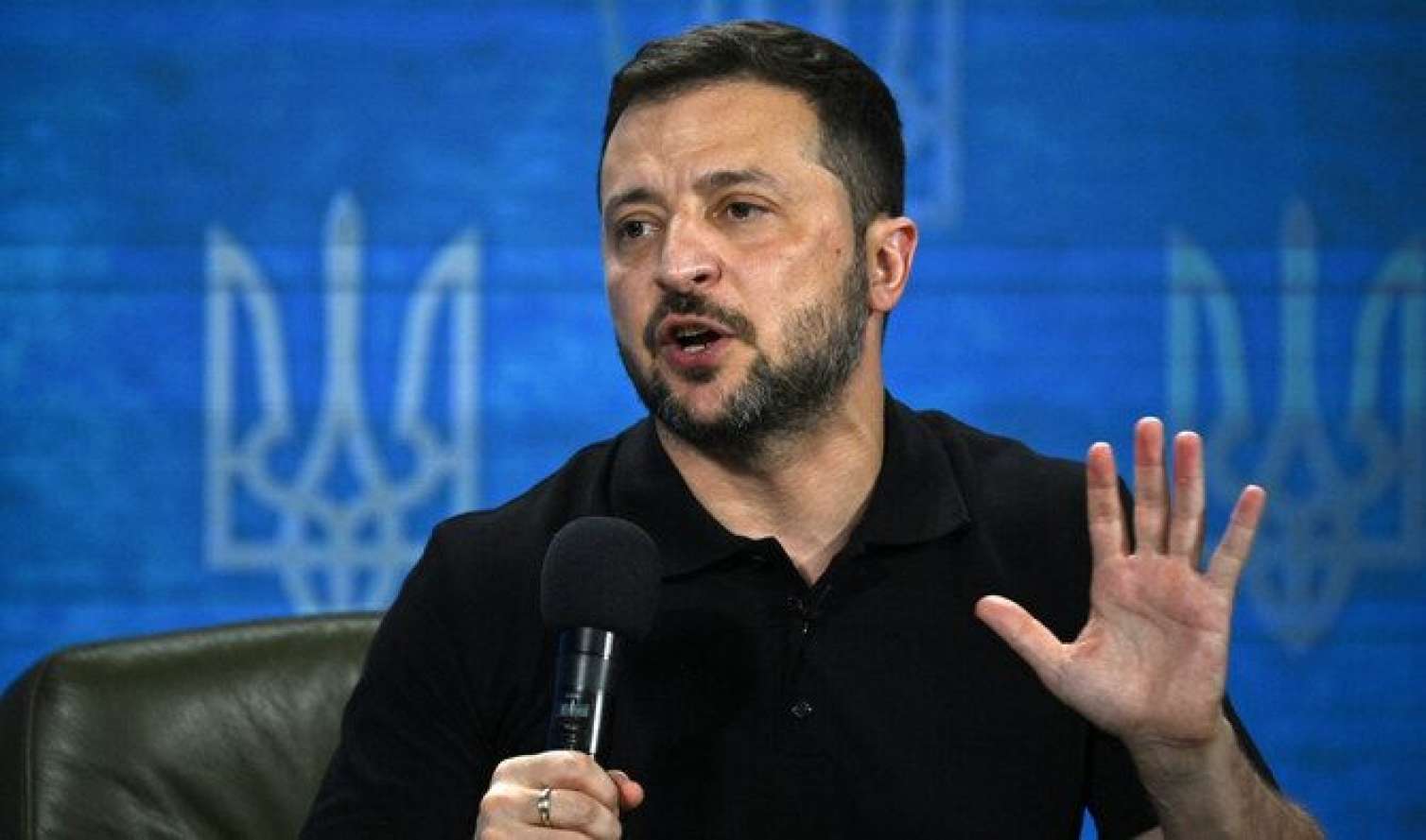 Zelenski: "Əraziləri geri qaytarmaq iqtidarında deyilik" 