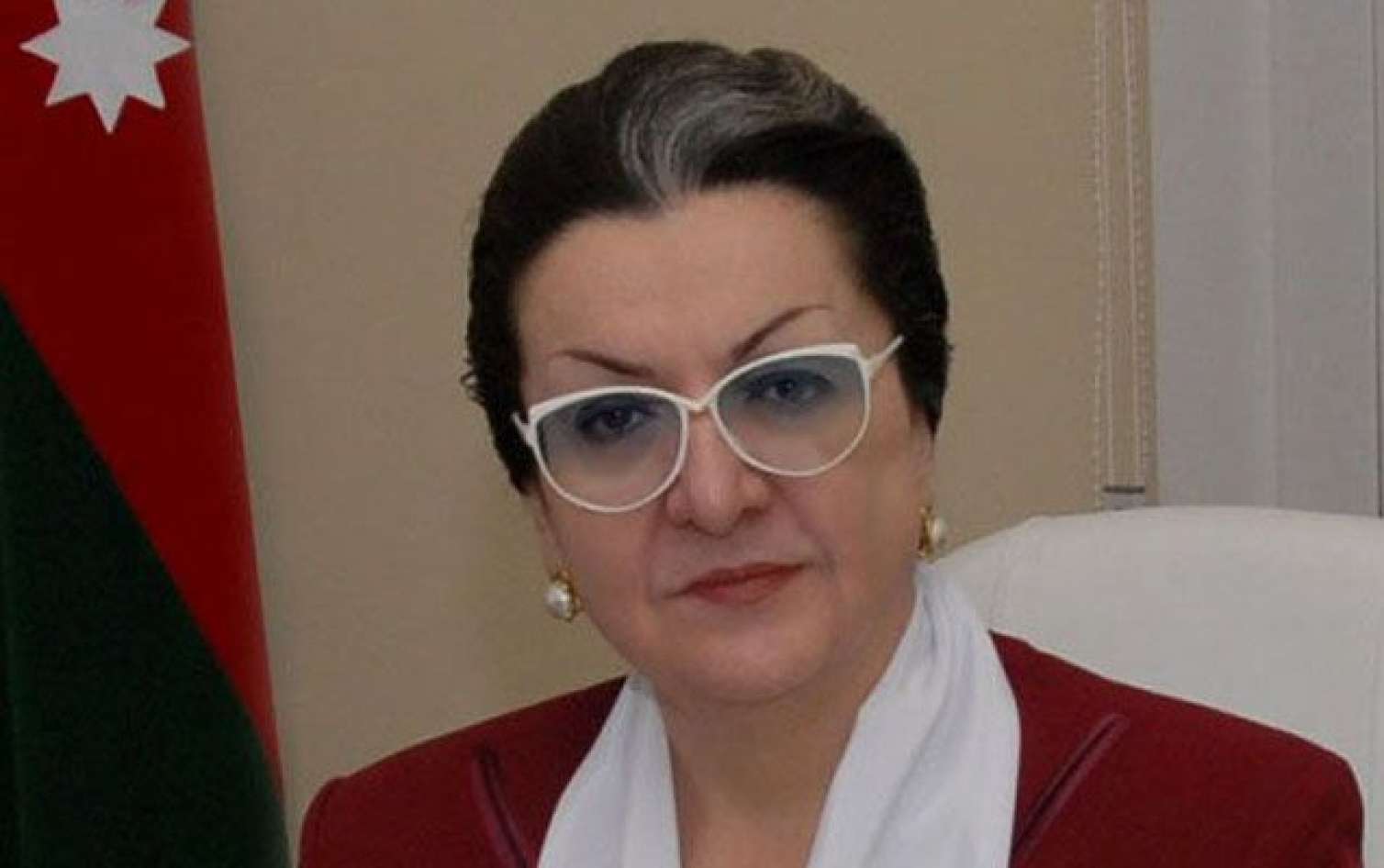 Lalə Şövkət hərəkət qabiliyyətini itirib - OĞLU 