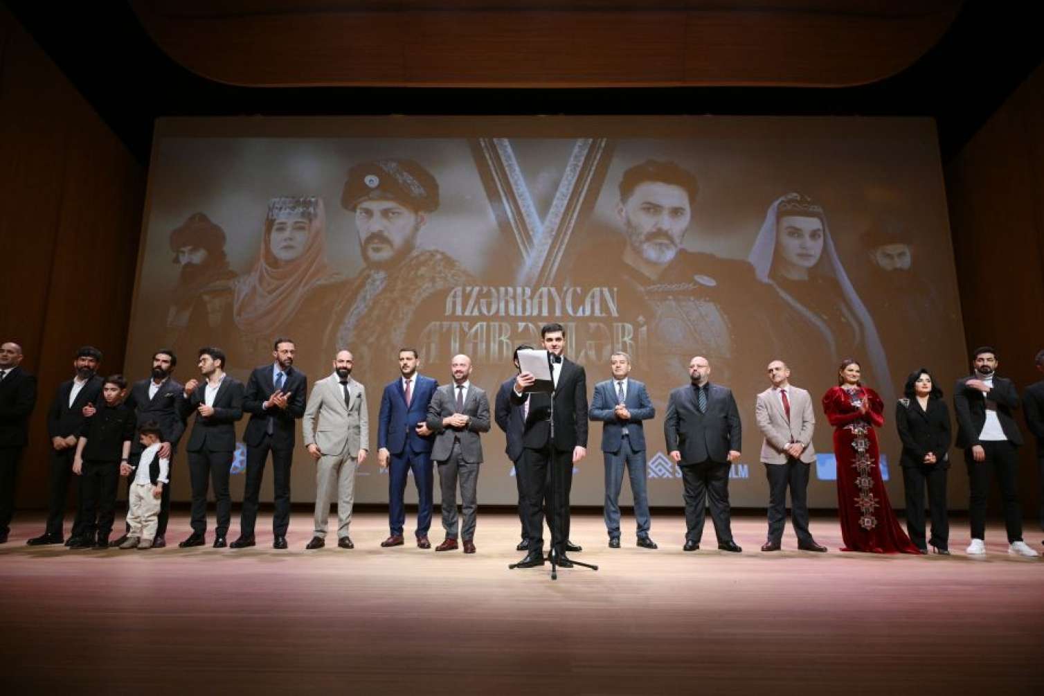  “Azərbaycan Atabəyləri” filminin qala-premyerası oldu - FOTO 