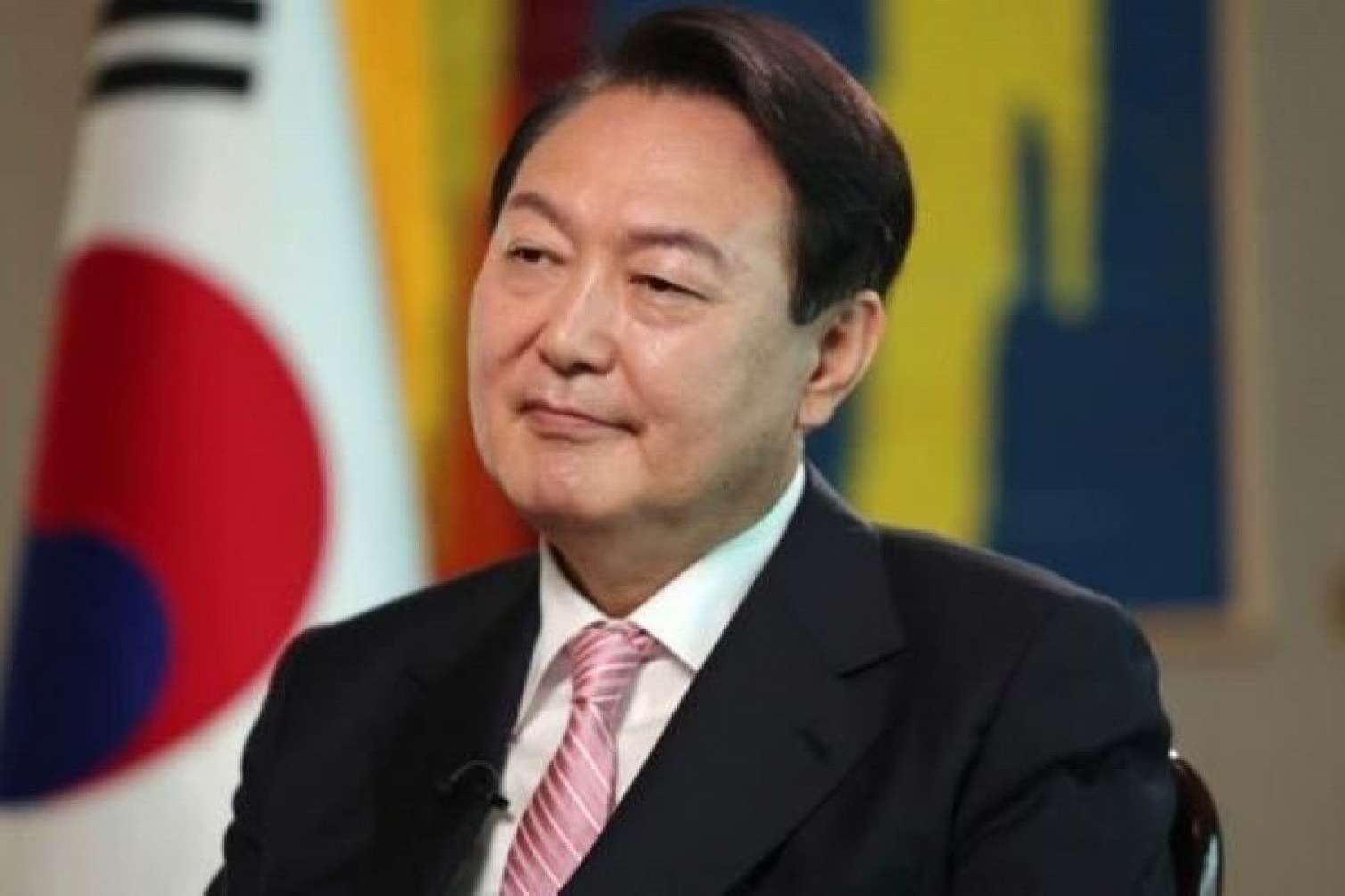 Cənubi Koreya polisi prezident barəsində İSTİNTAQA BAŞLADI 