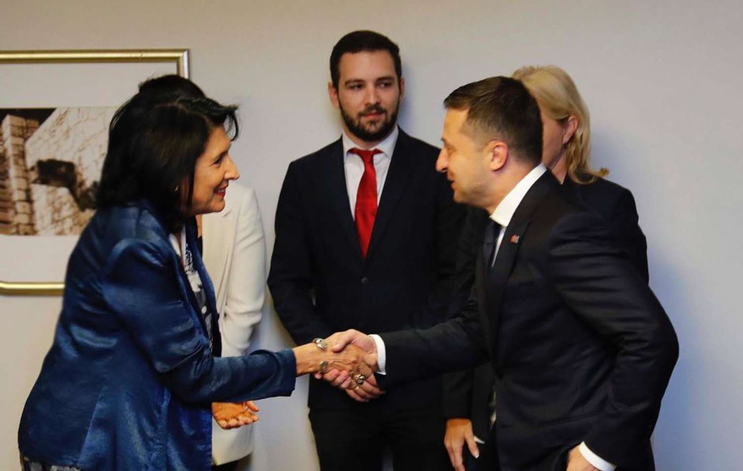 Gürcüstan prezidenti ölkəsinə qoyulan sanksiyaya görə TƏŞƏKKÜR ETDİ 