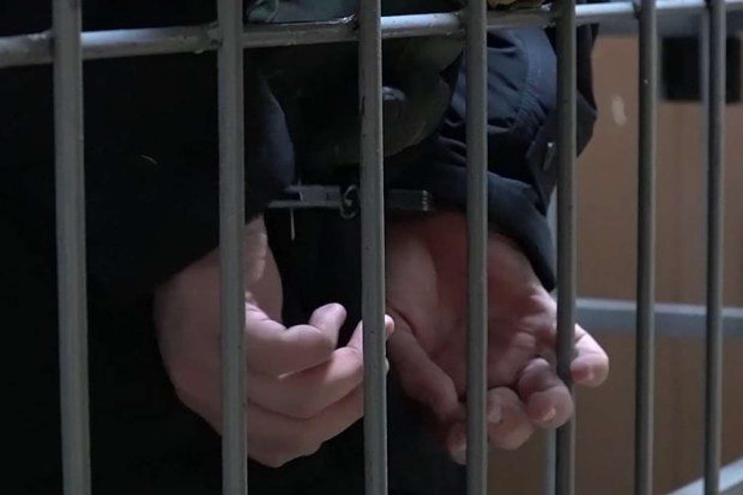 Oğlunu satmaq istəyən ata həbs edildi - ŞOK DETALLAR 