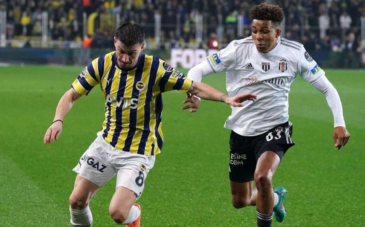 Beşiktaş" "Fənərbağça"nı məğlub etdi 