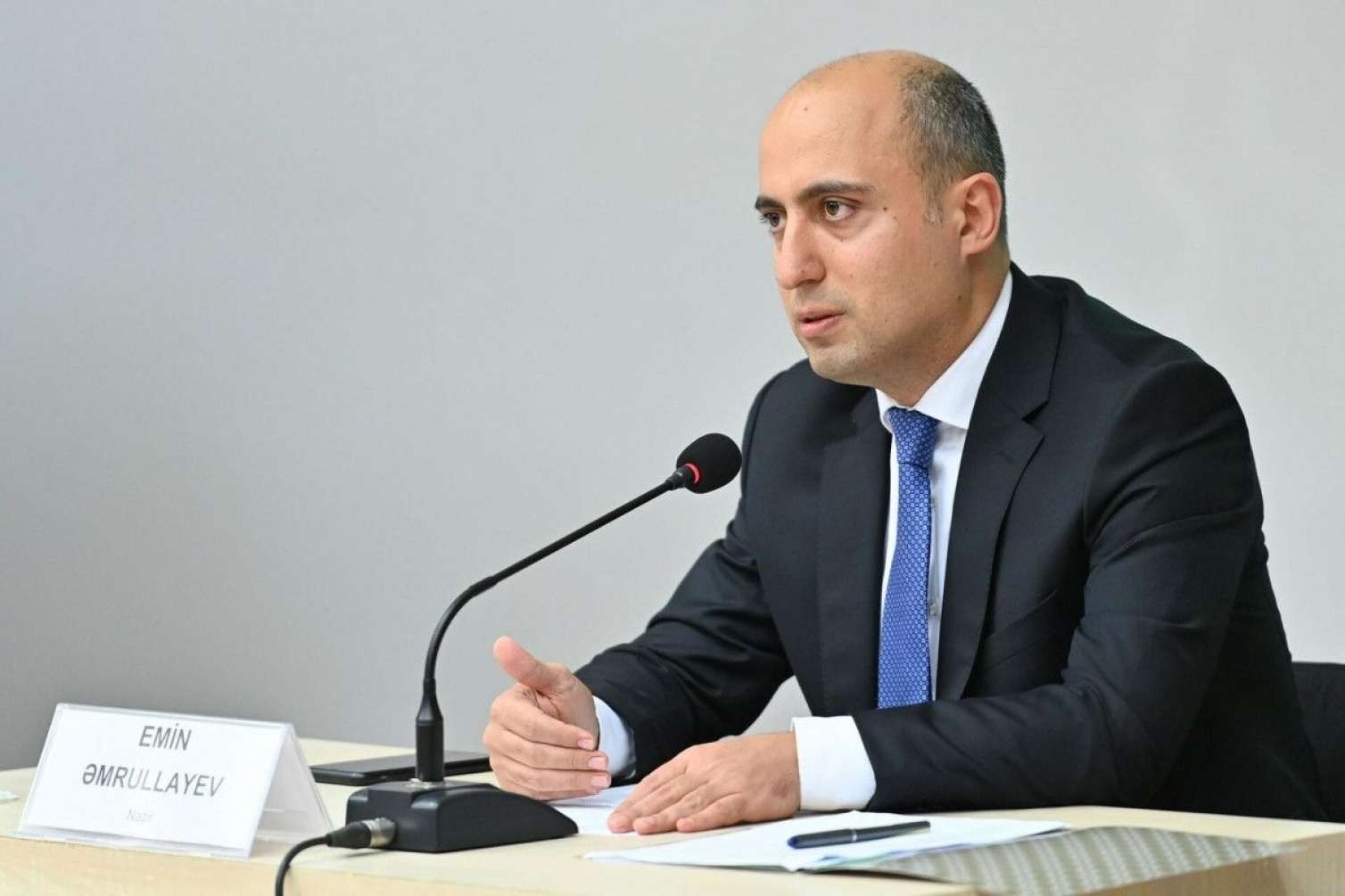 "Özünə hörmət edən alim Azərbaycandakı proseslərdən keçmək istəmir" - NAZİR 