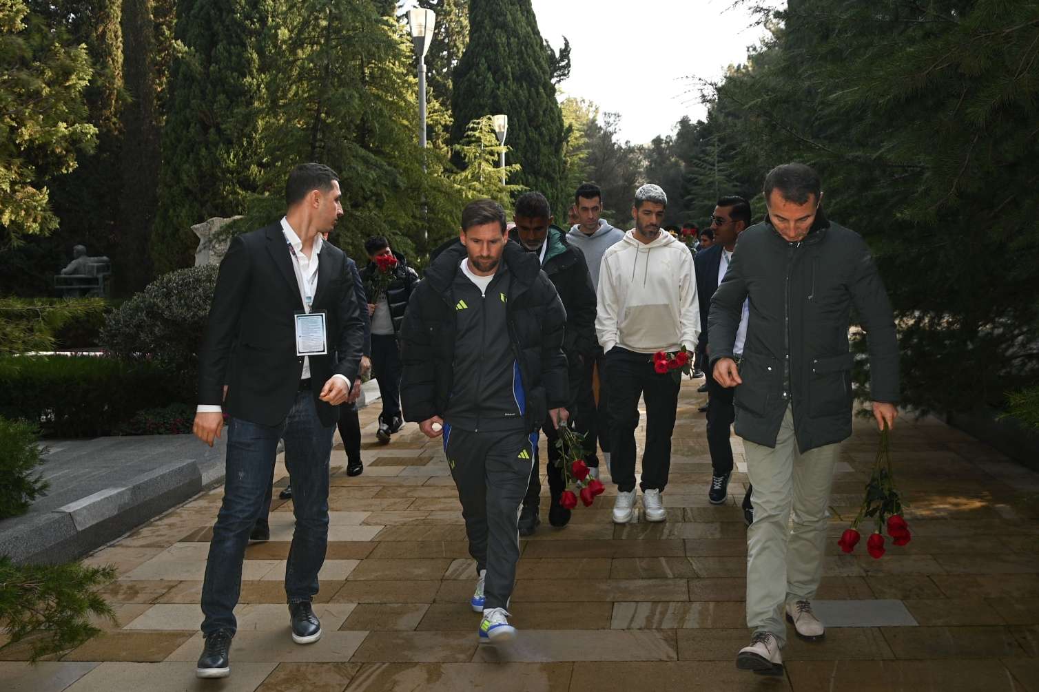 Messi Heydər Əliyevin məzarını ziyarət etdi - Fotolar 