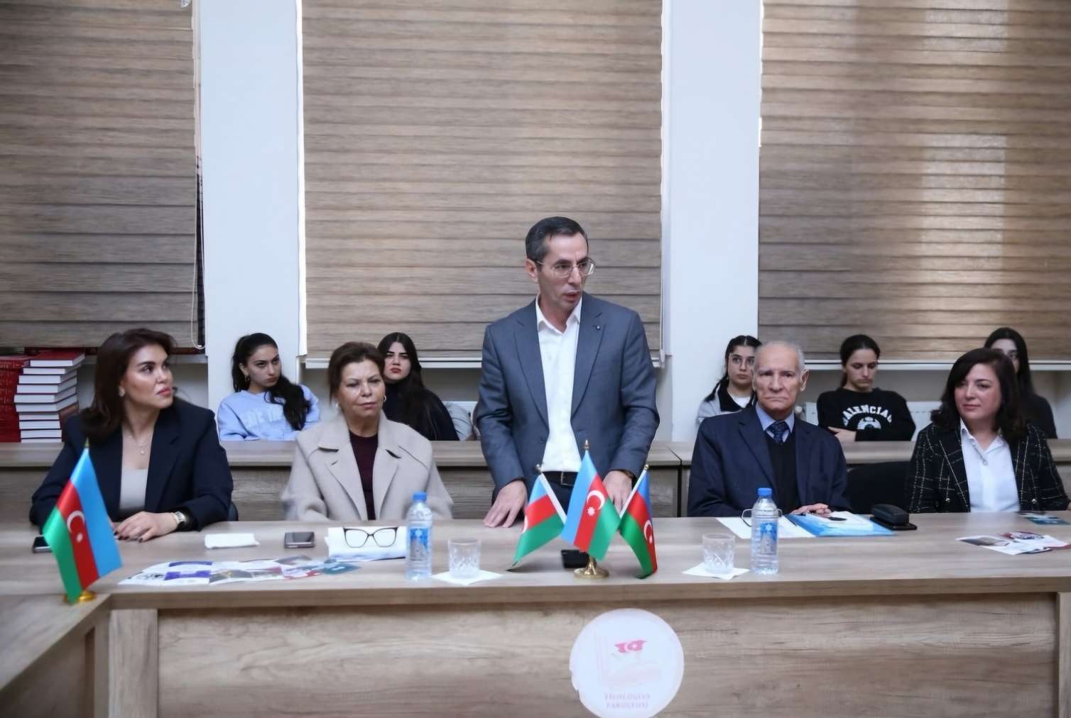 Pedaqoji Universitetdə  "Ulduz"lu görüş - FOTO 