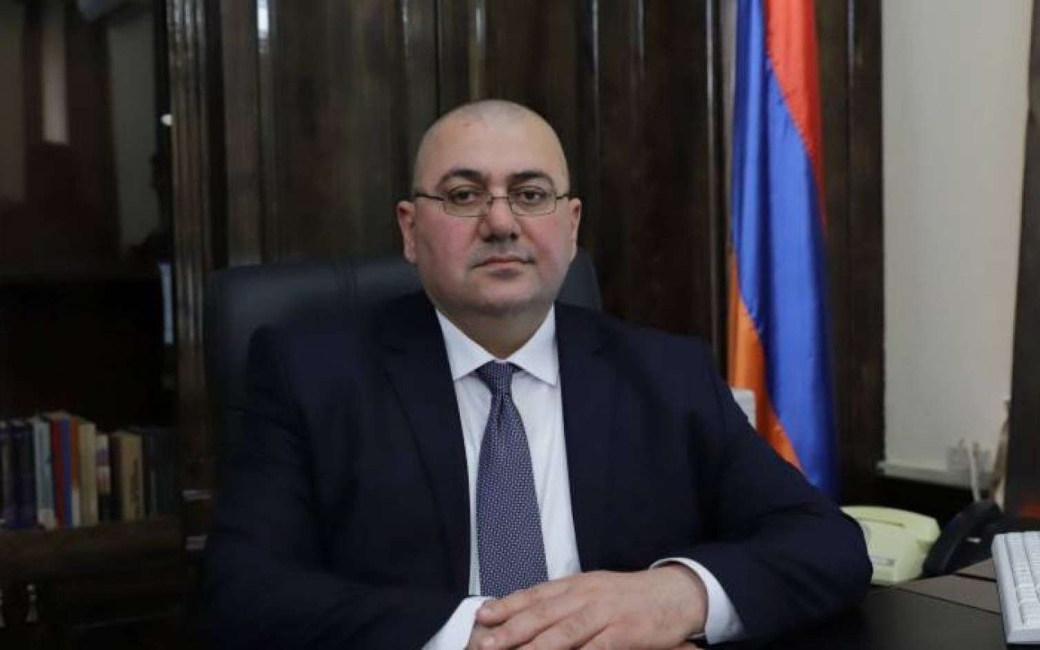 Ermənistanda qubernator İSTEFA VERDİ 