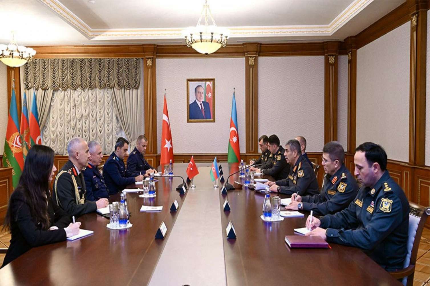 Müdafiə naziri Türkiyə Hərbi Hava Qüvvələrinin komandanı ilə GÖRÜŞDÜ 