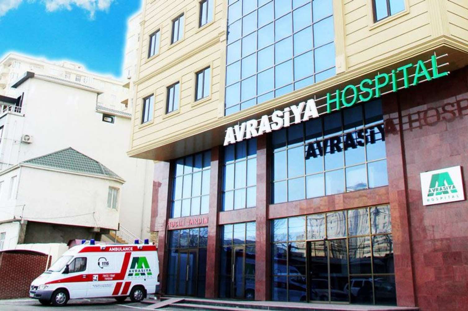 “Avrasiya Hospital”ın lifti qırıldı - Xəsarət alan var 