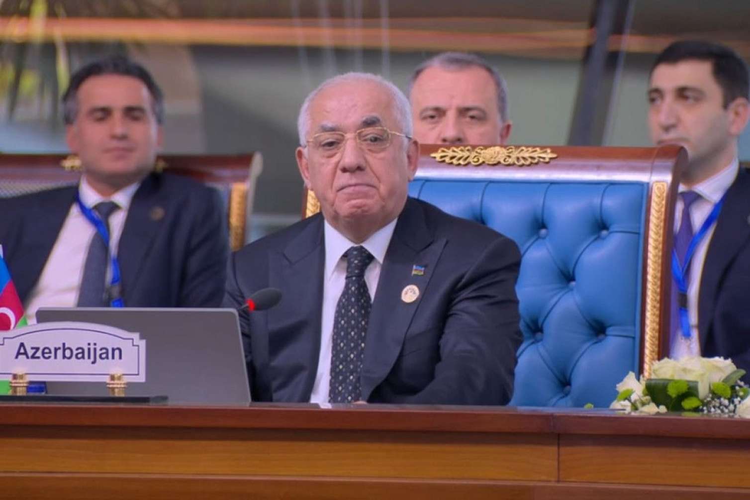 Baş nazir  D-8  Zirvə görüşüdə çıxış etdi 