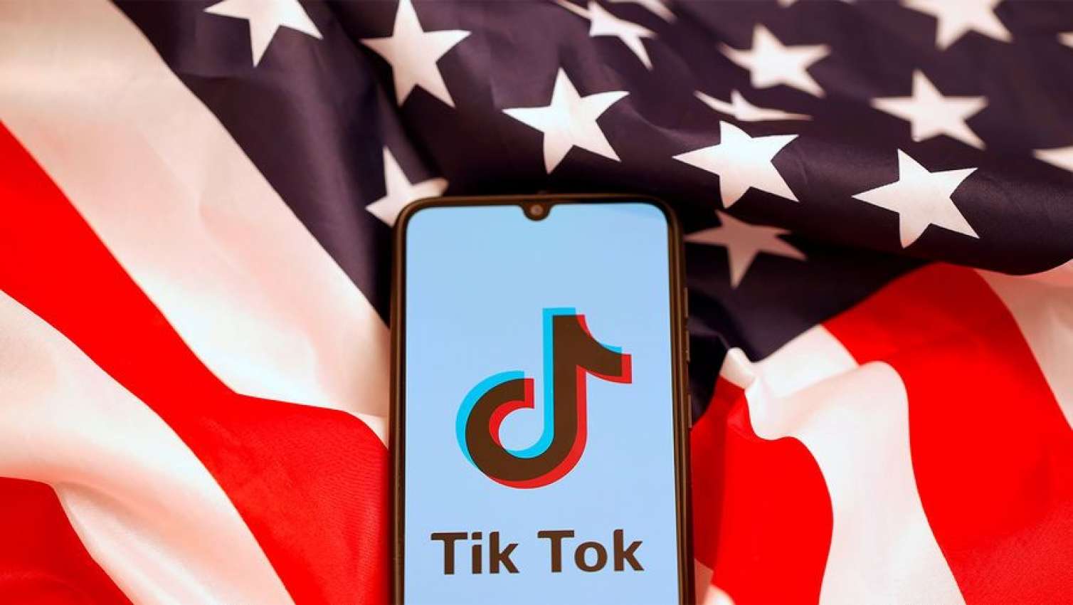 Tramp TikTok-a qadağanı ləğv etmək istəyir 