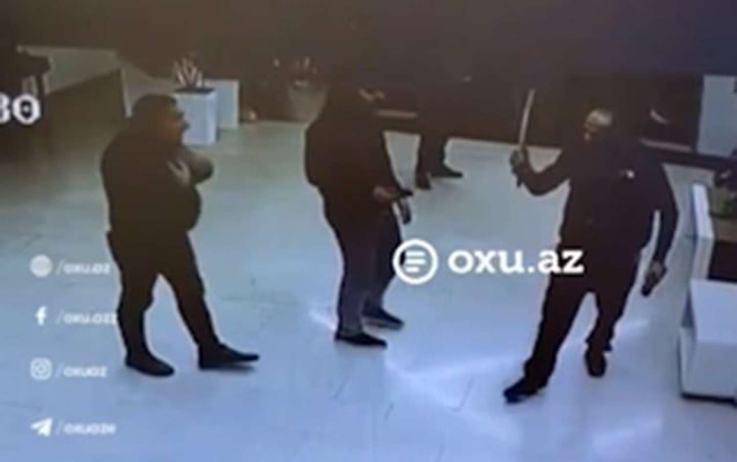 Bakıda yaşayış kompleksində xəncərli hücum - FOTO/VİDEO 