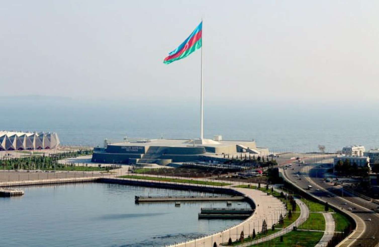 Dünya Azərbaycanlılarının Həmrəyliyi Günüdür 
