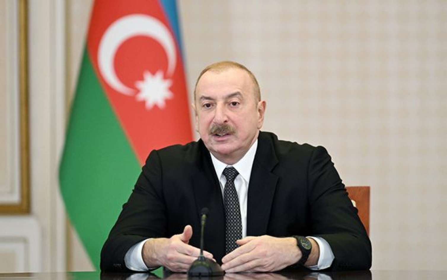 Azərbaycan prezidenti təyyarə qəzasına görə Putinə təzyiqləri artırıb - Politico 