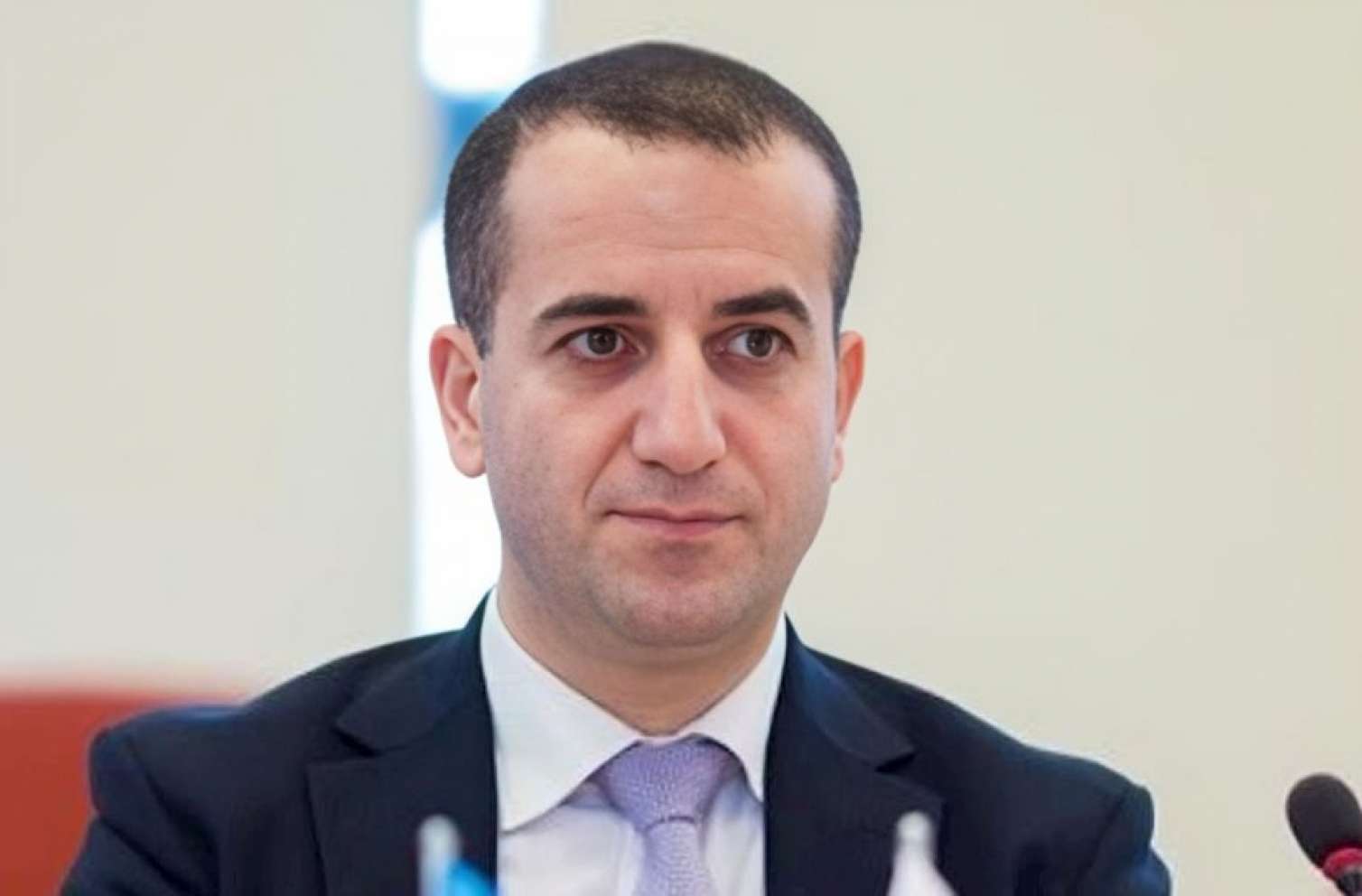 "Məsələnin kökündə dəcəl bala dayanır" - Səfir tərəfindən döyüldüyü deyilən DİPLOMAT 
