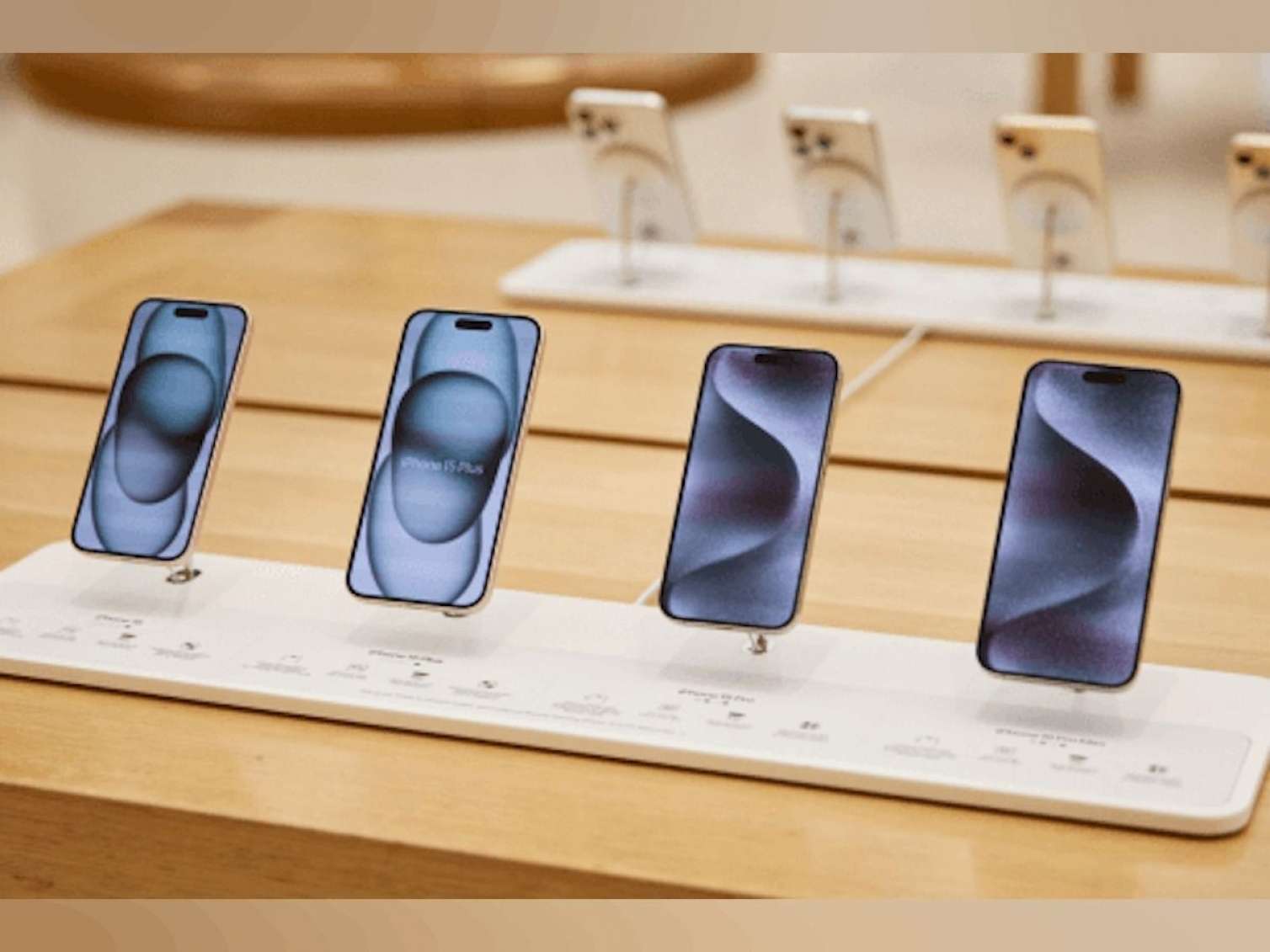 Dünyada iPhone-un orta qiyməti rekord həddə yüksəlib 