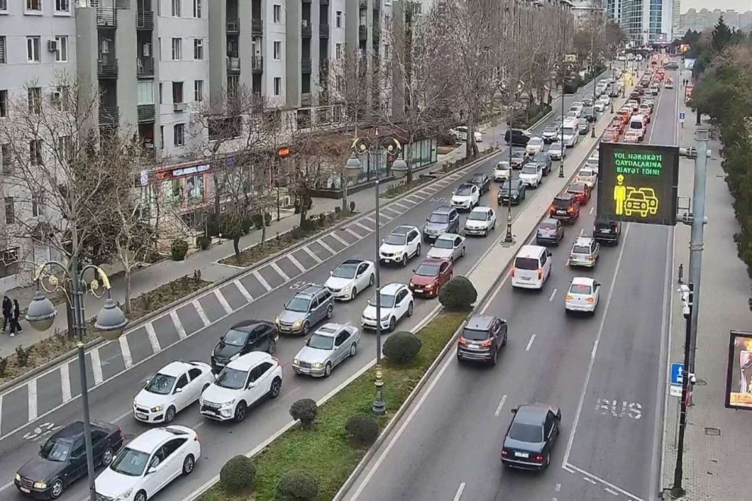 Bakıda bu yollarda sıxlıq var - SİYAHI 