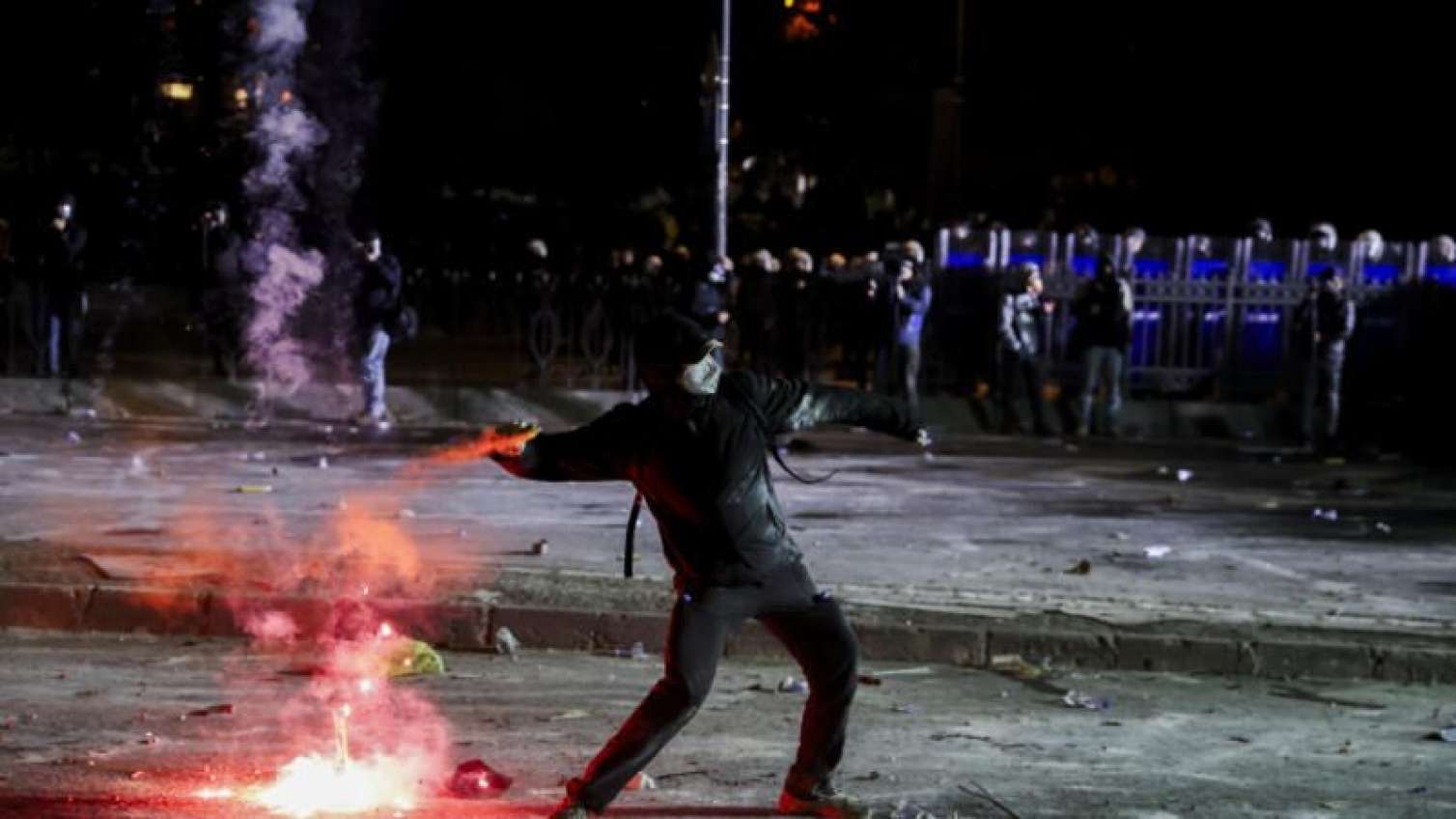 İstanbulda icazəsiz nümayişdə iştirak edən 71 nəfər saxlanıldı 