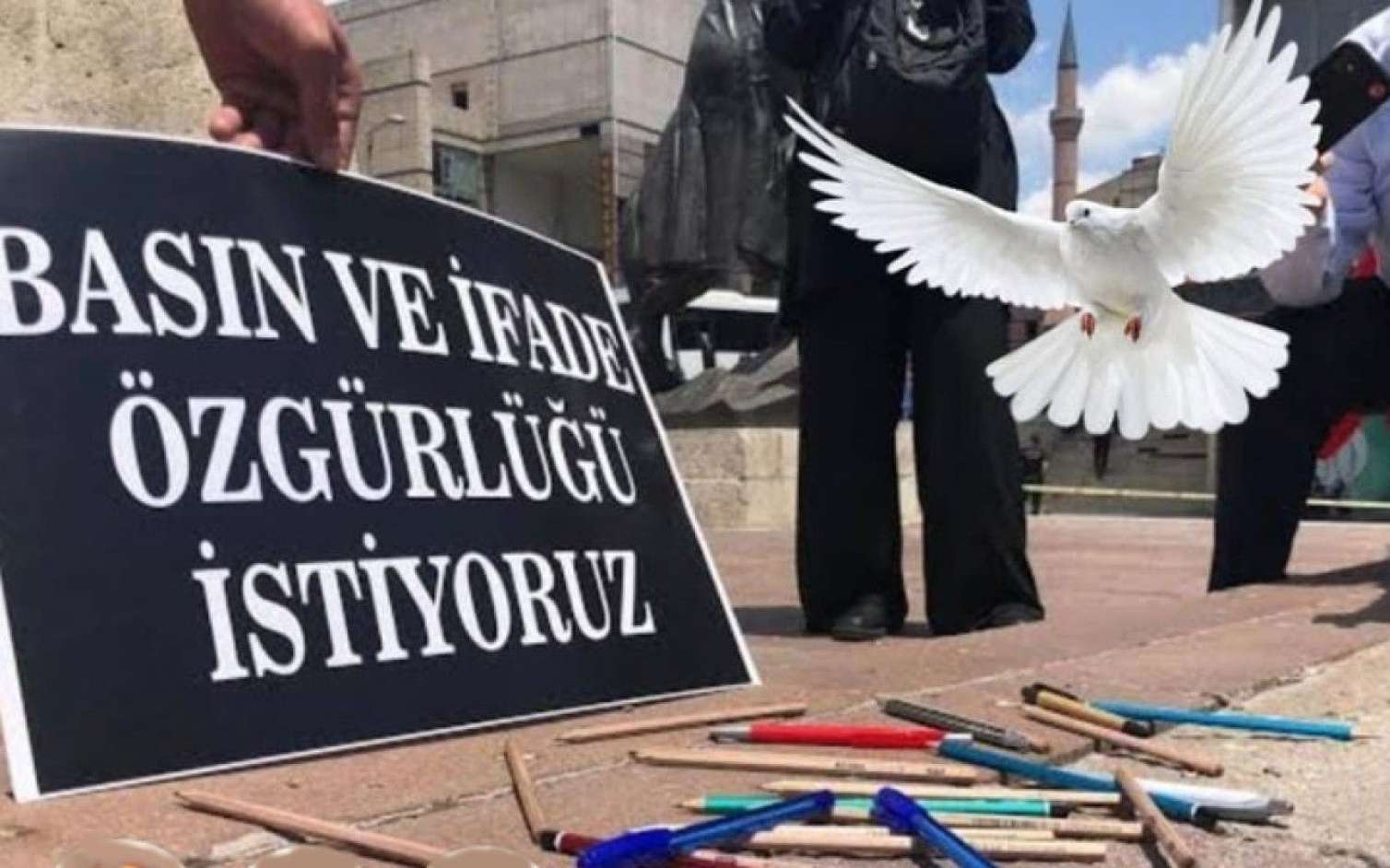 Türkiyədə 5 jurnalist həbs edildi 