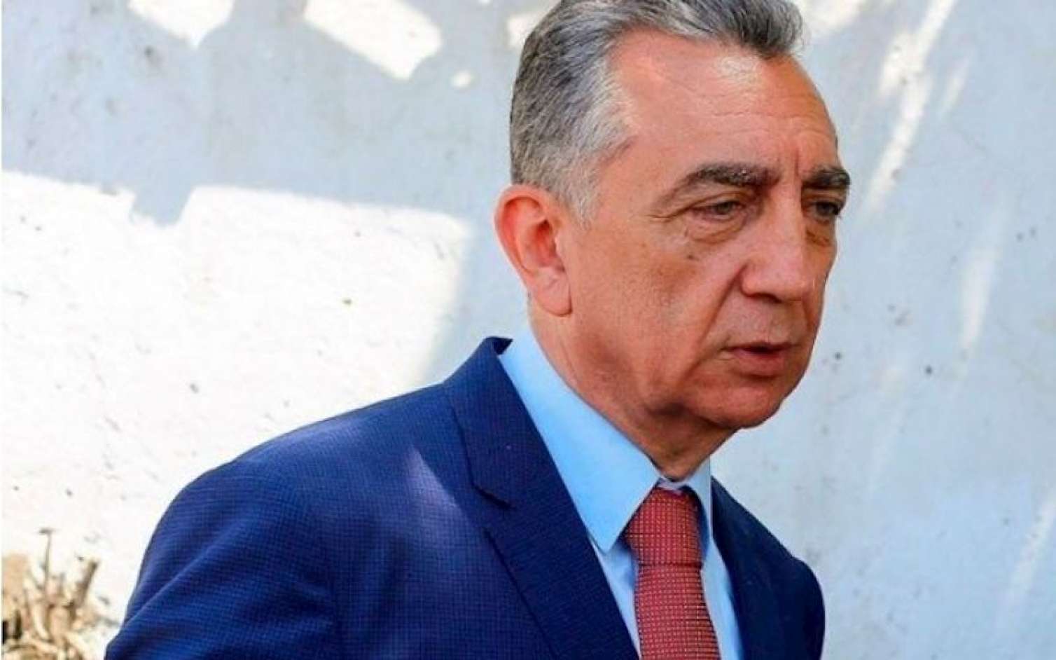 Eldar Əzizovun qudası qapımızı bağlayıb - Evə pəncərədən girib-çıxırıq — VİDEO/FOTOLAR 