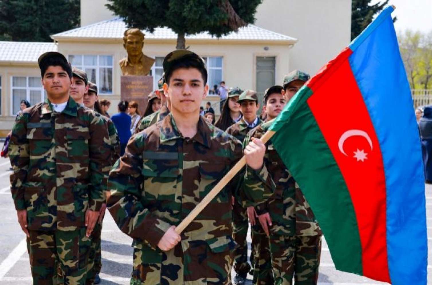 Azərbaycanda əsgərliyə çağırış başladı 