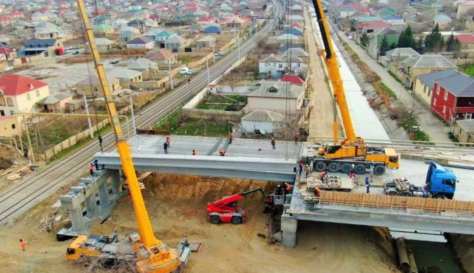 Daha bir ərazidə söküntü işləri başlayır – FOTO 