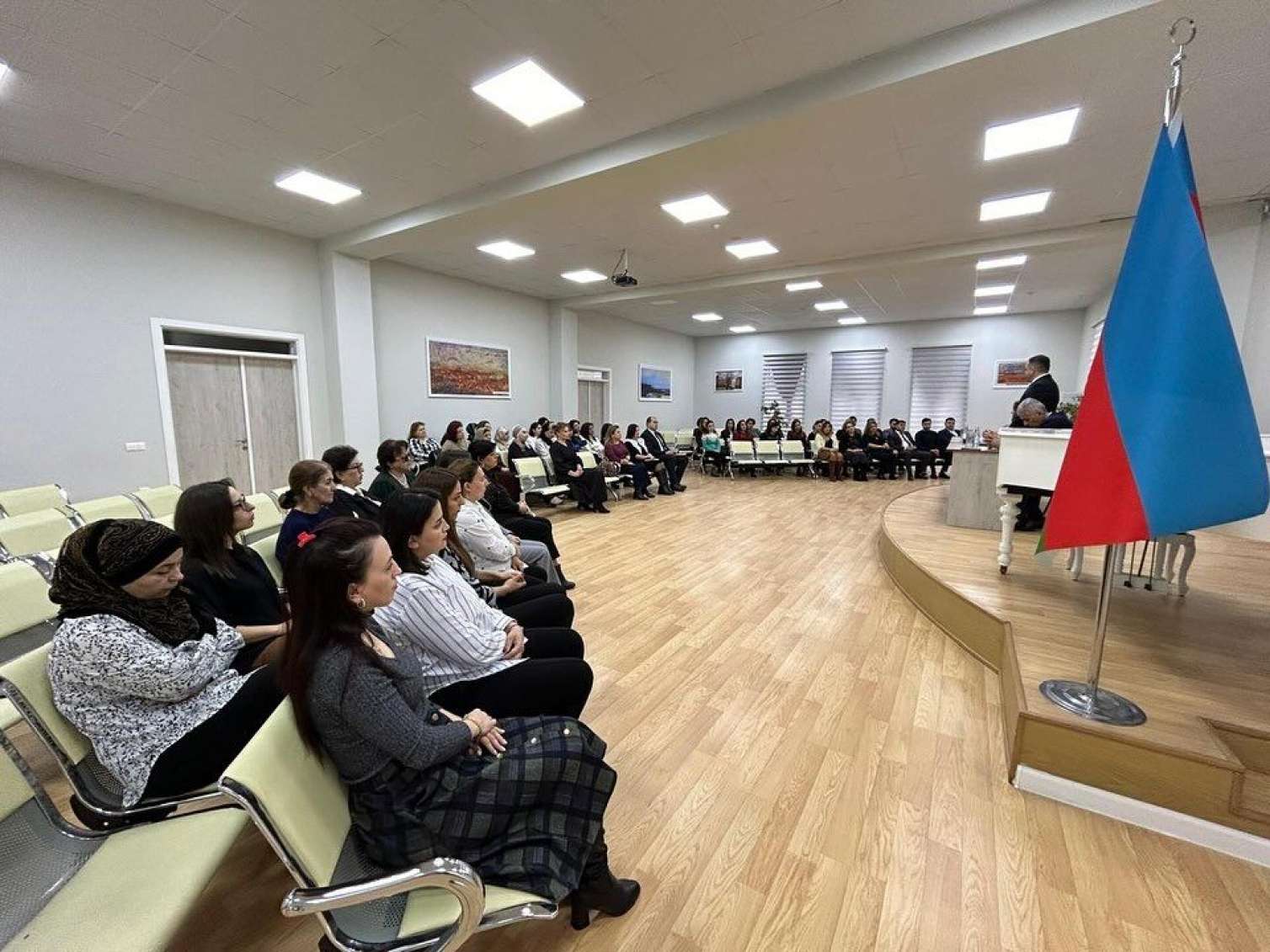 Üzeyir bəyi tanımayan, Sebestyan Baxı ağdamlı zənn edən musiqi müəllimləri... - Savadsızların CƏSARƏTlənməsi 