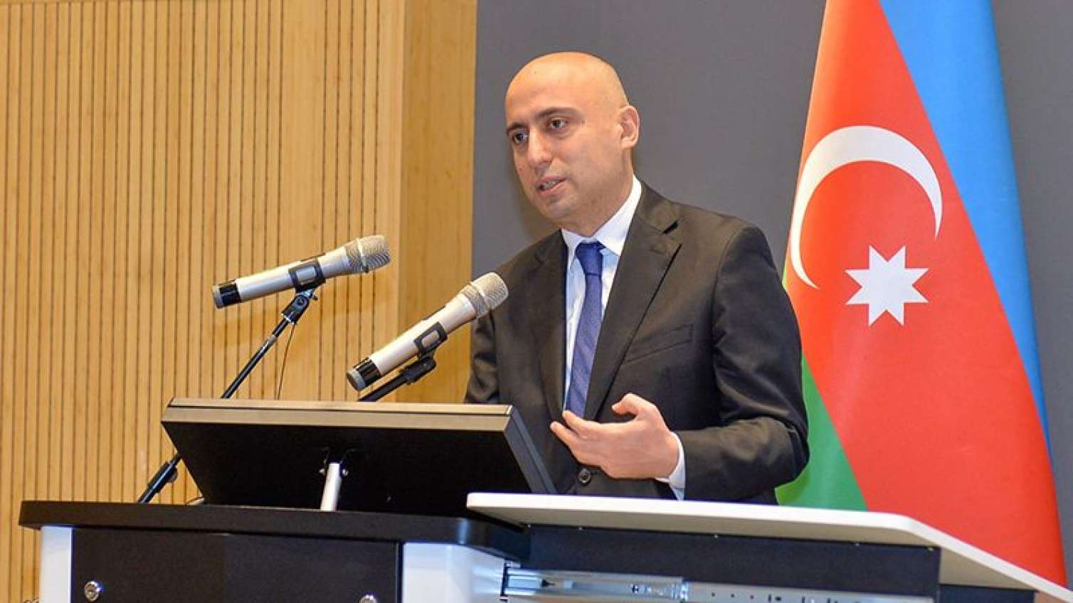 Birləşdirilən institutlarda ixtisarlar olacaq? - Nazirdən cavab 