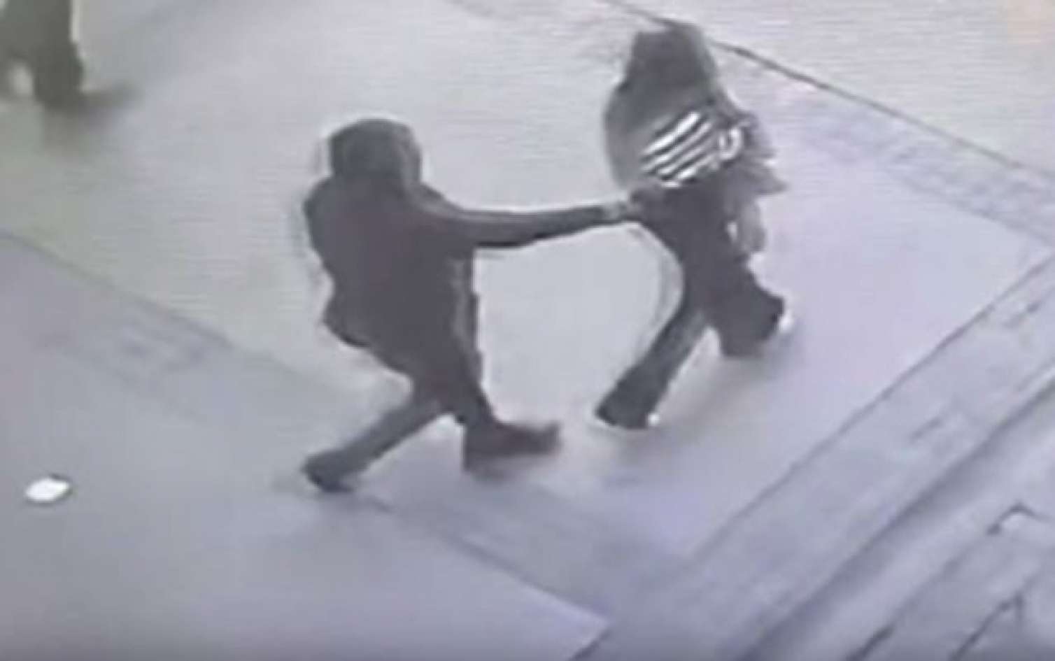 Neftçalada evli qadını narahat edən kişi həbs edildi 