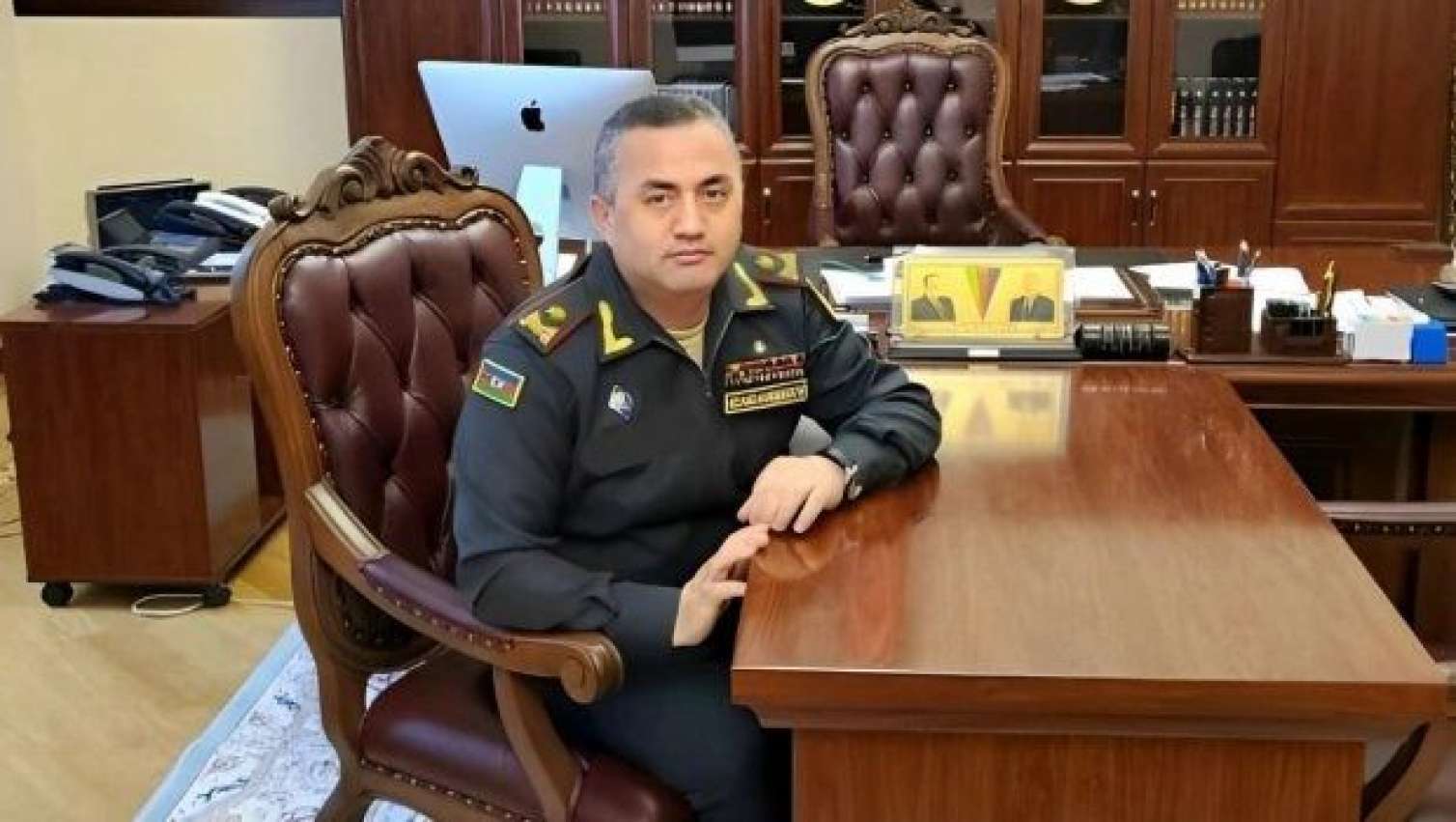 Generalın bacısı oğlu çimərlik fotoları ilə şantaj edilib- Rəis işləyir 