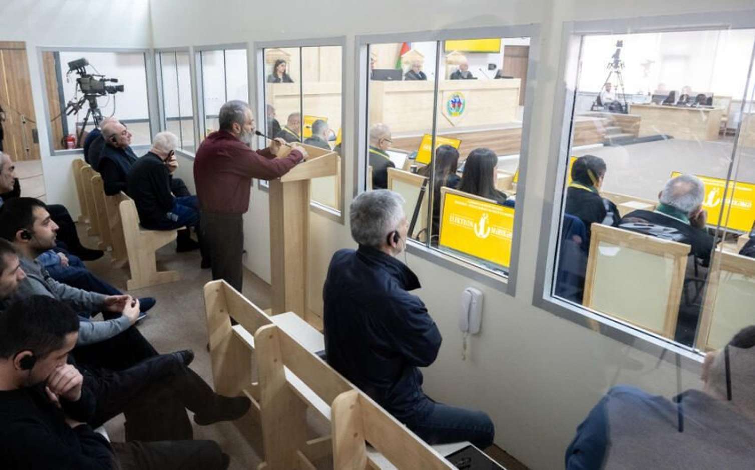 Arayik və erməniəsilli digər şəxslərin məhkəməsi davam edir 