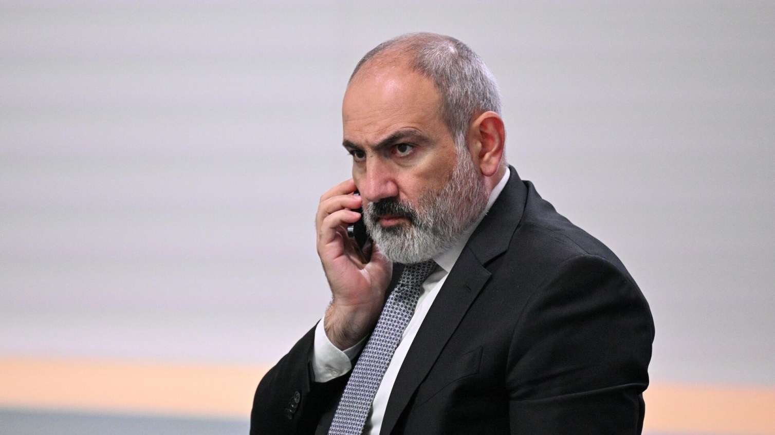 Ermənistan sülə niyə "tələsir"? - Tofiq Zülfüqarovun şərhi 