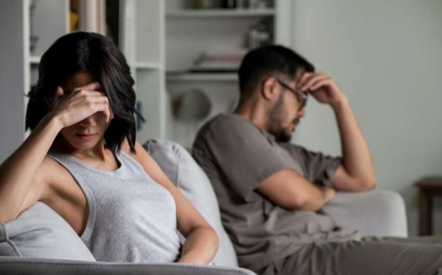 Bakıda kişi əvvəl qayınanasını, sonra isə həyat yoldaşını döydü – Qısqanclıq davası 